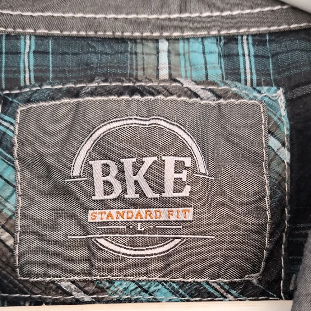 BKE Men's Teal and Black Plaid Button Down Shirt.  Size Large. - Picture 3 of 13